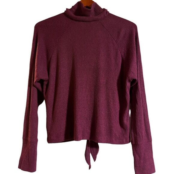 😊 3/$30 NWT🏷 EXPRESS cowl neck top, Sz Small super soft! Burgundy, tie front - Picture 5 of 7